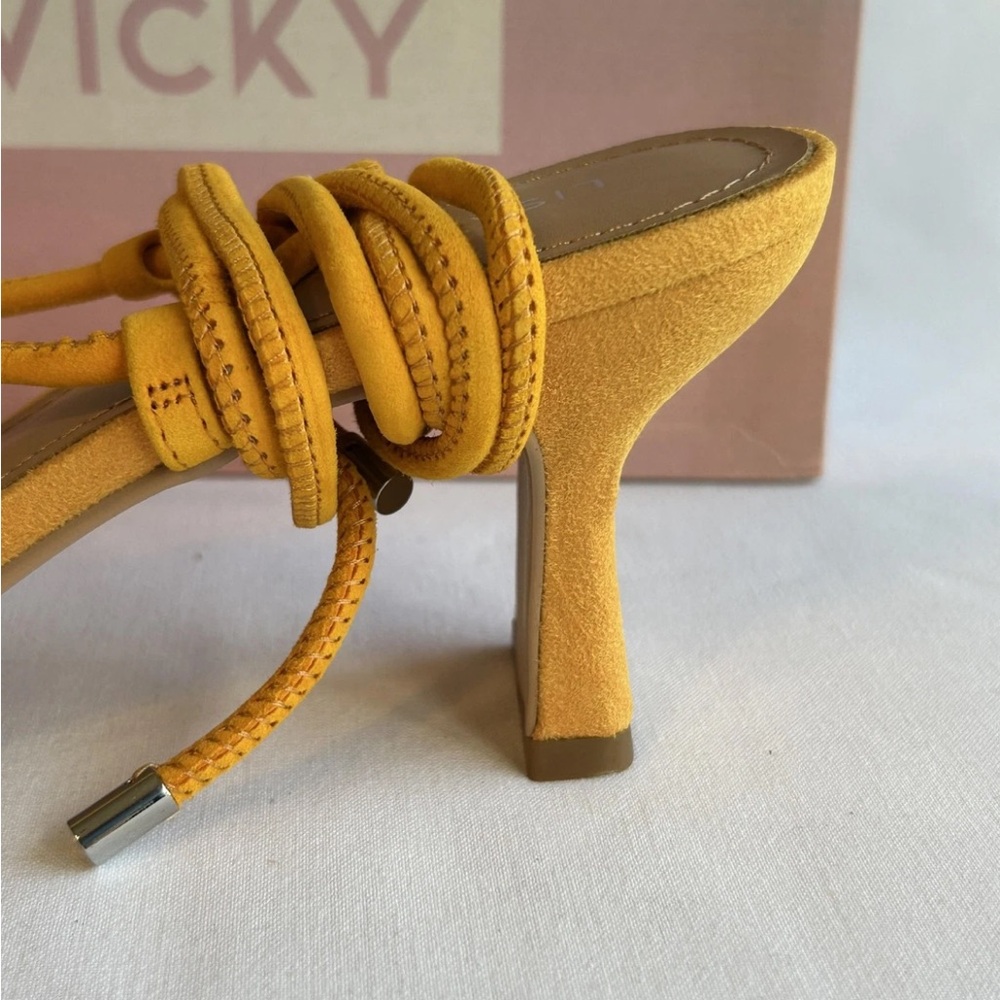 Lisa Vicky Sandals - Picture 8 of 8